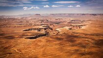 Canyonlands Full Day Private Tour & Hike