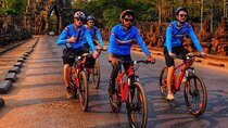 Full Day Guided Bike Tour in Angkor Wat and Siem Reap