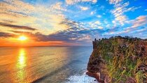 Private Sunset Uluwatu Tour with Jimbaran Seafood Dinner