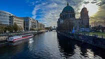Berlin Private tour East and West by Car 