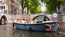 Amsterdam: Guided City Centre Canal Cruise with Dutch Pancakes