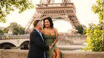 Professional Eiffel Tower Photo Tour with VOGUE Photographer
