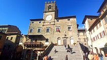 Private Art & Wine Tour in Cortona & Montepulciano, with lunch & 2 wine tastings