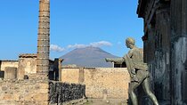 Pompeii & Vesuvius with Lunch & Wine Tasting from Positano
