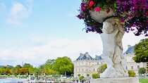 Paris: Private City Tour by Car with Driver and Guide