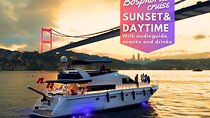 Istanbul: Small-Group Yacht Cruise with Snacks, Sunset or Daytime