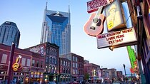 Nashville VIP Style Private Tour with Local Singer-Songwriter