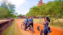 Polonnaruwe Ancient City Cycling Day Tour from Colombo