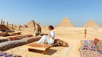 Half Day Tour in Pyramid of Giza With Lunch at 9 Pyramids Lounge