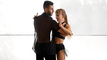 Barcelona: Latin Dance and Salsa Class Experience 