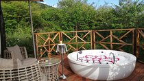 Romantic Mara Getaway with Jacuzzi