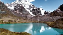 Hike to the 7 Lakes of Ausangate from Cusco