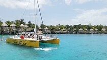 Negril PRIVATE CHARTER Catamaran (rate for 21 persons)