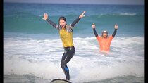 Beginner group surf lesson