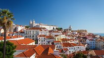 Lisbon : Saint George Castle w/tkts included + Walking Tour Alfama