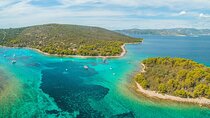 Blue lagoon & Shipwreck - Private half day tour from Split town