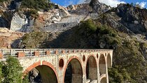 Explore the Wonders of Carrara and Tuscan Coast from Lucca