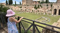 Colosseum and Roman Forums Tour with Private Kid-friendly Guide