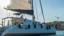 Private Catamaran Tour: Lisbon coast cruise with barbecue and drinks