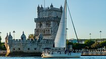 Lisbon boat tour with drinks