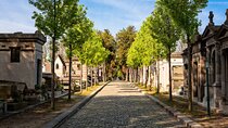 Père Lachaise Cemetery Walking Tour: Scandals and Love Affairs