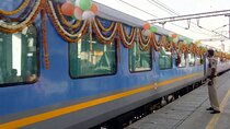 Same-Day Tajmahal Tour via Vande Bharat/Gatimaan (Luxury) Express