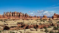 NEW! Canyonlands Needles Chesler Park Hiking Discovery Tour
