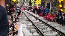 4 Hours Private City Tour with Highligh Train Street
