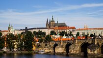 Classic Prague Castle Tour, Strahov Monastery & Castle District