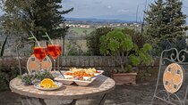 Hiking in Secret Chianti with Aperitivo