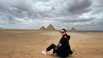 private Stopover Cairo Tour: Giza Pyramids, Egyptian Museum , Lunch , Camel Ride