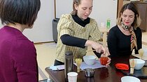 Tea Experience for Beginners in Japanese Tea Store in Tokyo
