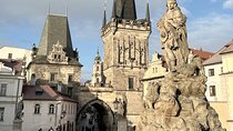 Charles Bridge Sightseeing Tour with Online Quiz
