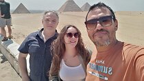 8-Hours private Full-Day Giza Pyramids and Cairo city Tour