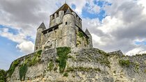 Private day trip from Paris to Provins and back, local driver