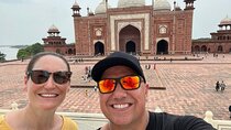 From Delhi: Taj Mahal, Agra Fort & Baby Taj Tour by Private Car