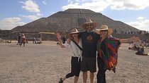 Teotihuacan Pyramids Adventure with Historic Center Exploration