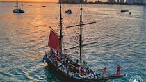 Cartagena, CO: Sunset Skyline Bay Tour on a Pirate Boat + Drinks