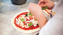 Naples Pizza Secrets Class with Tastings at a Historic Pizzeria