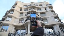 Guided private morning tour of La Pedrera with Casa Batlló ticket
