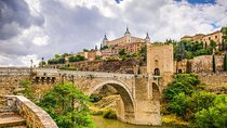 Toledo Full Day Tour with Tapas and Wine 