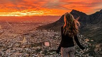 Guided Sunset/Sunrise Hike on Lions Head,Cape Town (Hotel Pickup)