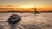 Istanbul Bosphorus Sunset Yacht Cruise with Snack and Refreshment