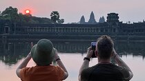 Private Sunrise Angkor Small Tour