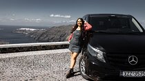 Santorini Unlocked: Private Tour with Local Guide & Driver