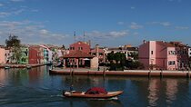 5-Hour Guided Tour of the Magic Islands by Vintage Boat in Venice
