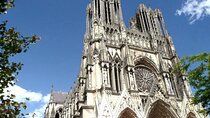 Champagne - Reims: Private tour from Paris by minivan