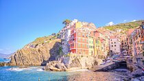 The pearls in the gulf of poets: Cinque Terre private tour