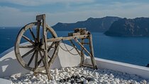 Santorini-We guide you in the past
