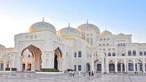 Abu Dhabi guided tour including Qasr Al Watan and local lunch